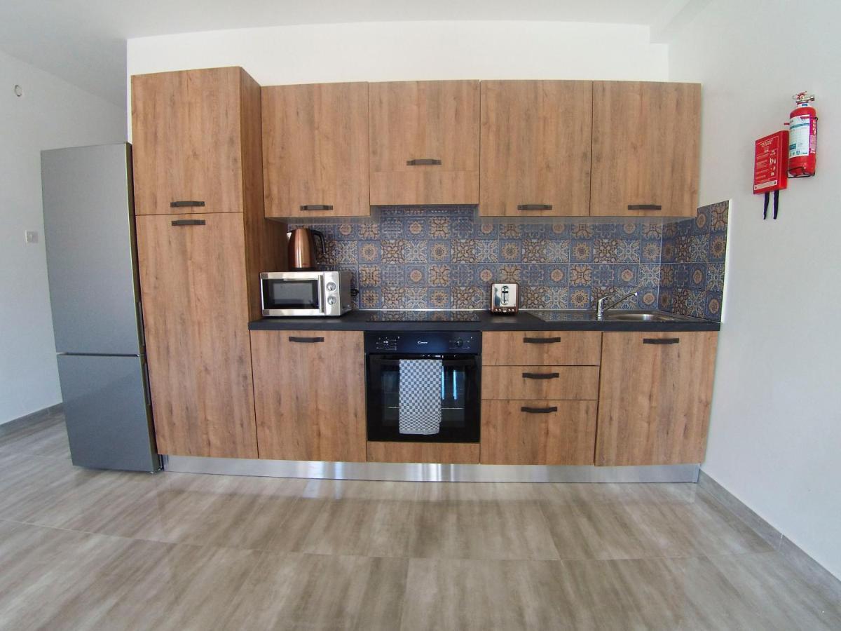 F7 Room 2, Private Bedroom Two Single Beds Shared Bathroom In Shared Flat Msida Extérieur photo