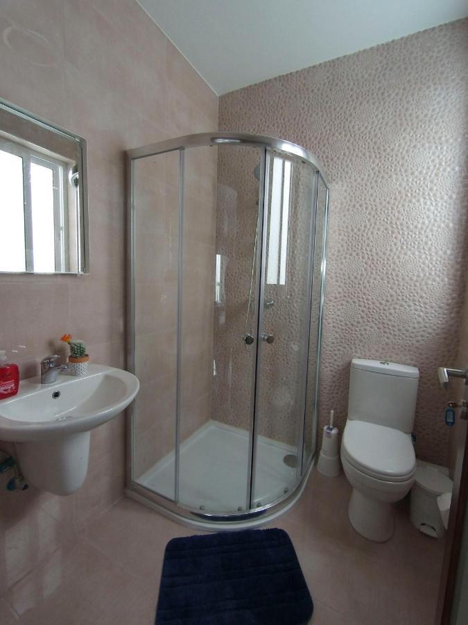 F7 Room 2, Private Bedroom Two Single Beds Shared Bathroom In Shared Flat Msida Extérieur photo